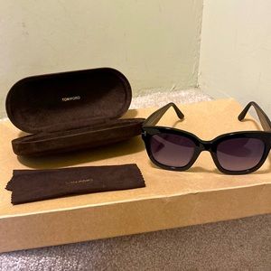 Tom Ford Sunglasses - Like New! Never worn